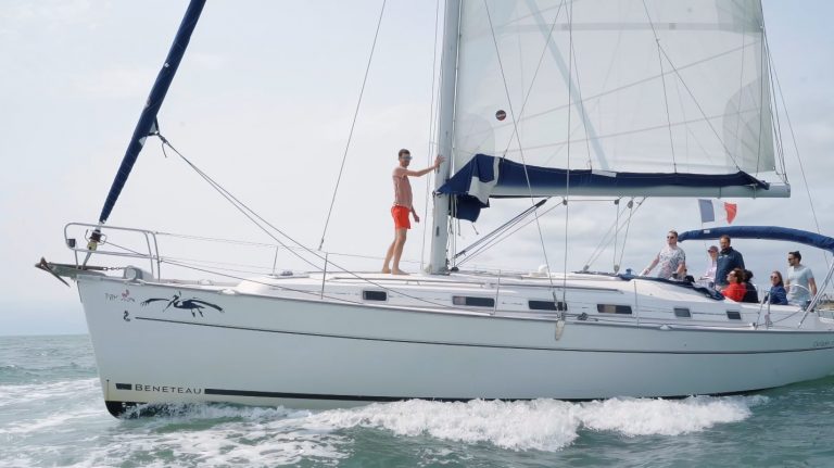 Teambuilding à La Voile à La Rochelle pour les magasin Leclerc 3